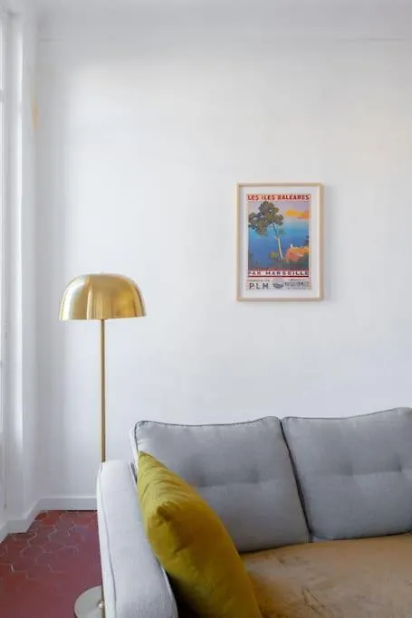 Superbe Appart, Central, Petit Balcon & Vue Place Marsylia