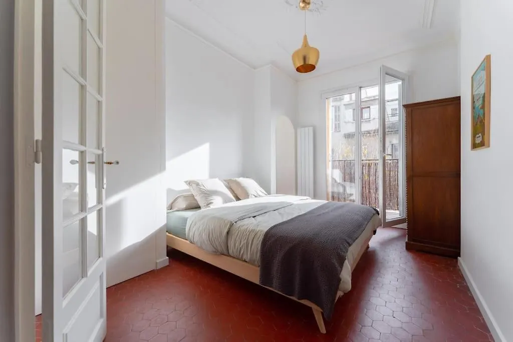 Superbe Appart, Central, Petit Balcon & Vue Place Marsylia